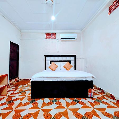 De Costa Palace - Pick And Drop Available Varanasi Luaran gambar