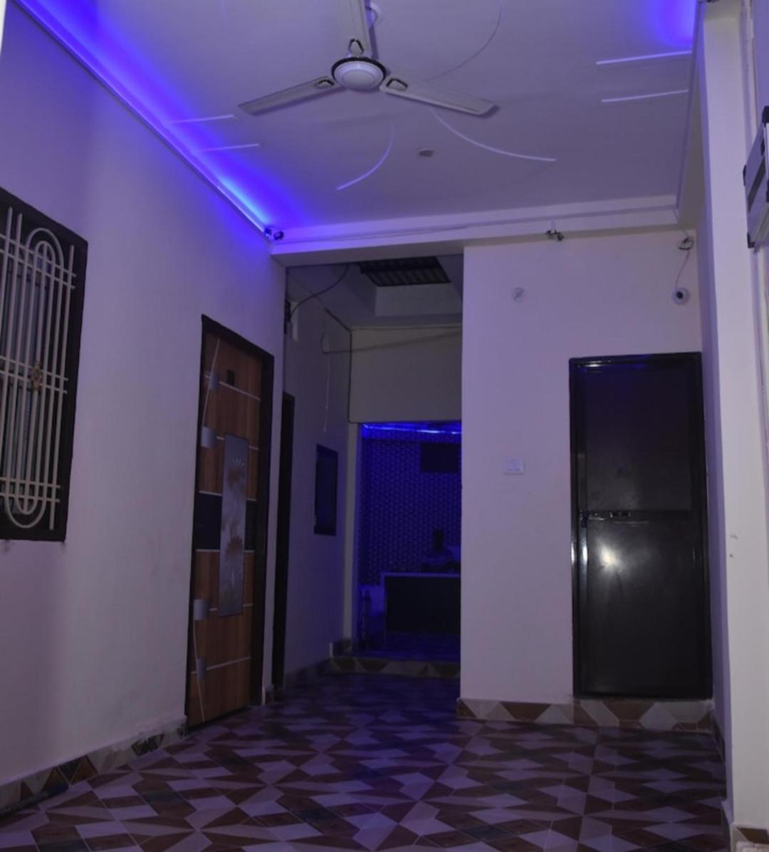 De Costa Palace - Pick And Drop Available Varanasi Luaran gambar