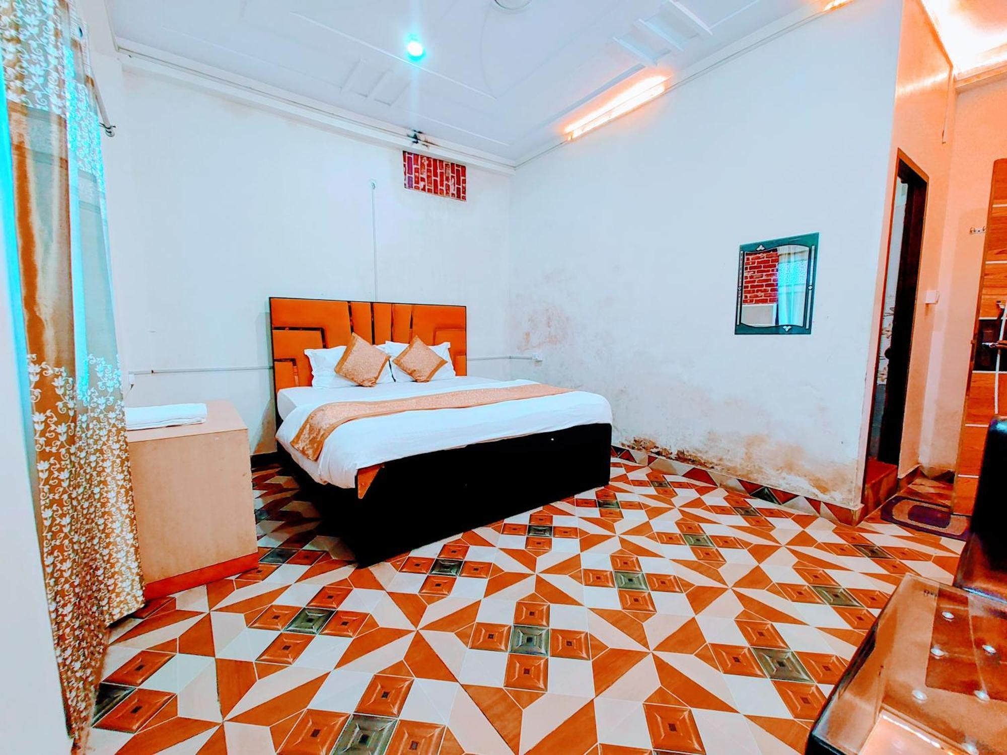 De Costa Palace - Pick And Drop Available Varanasi Luaran gambar