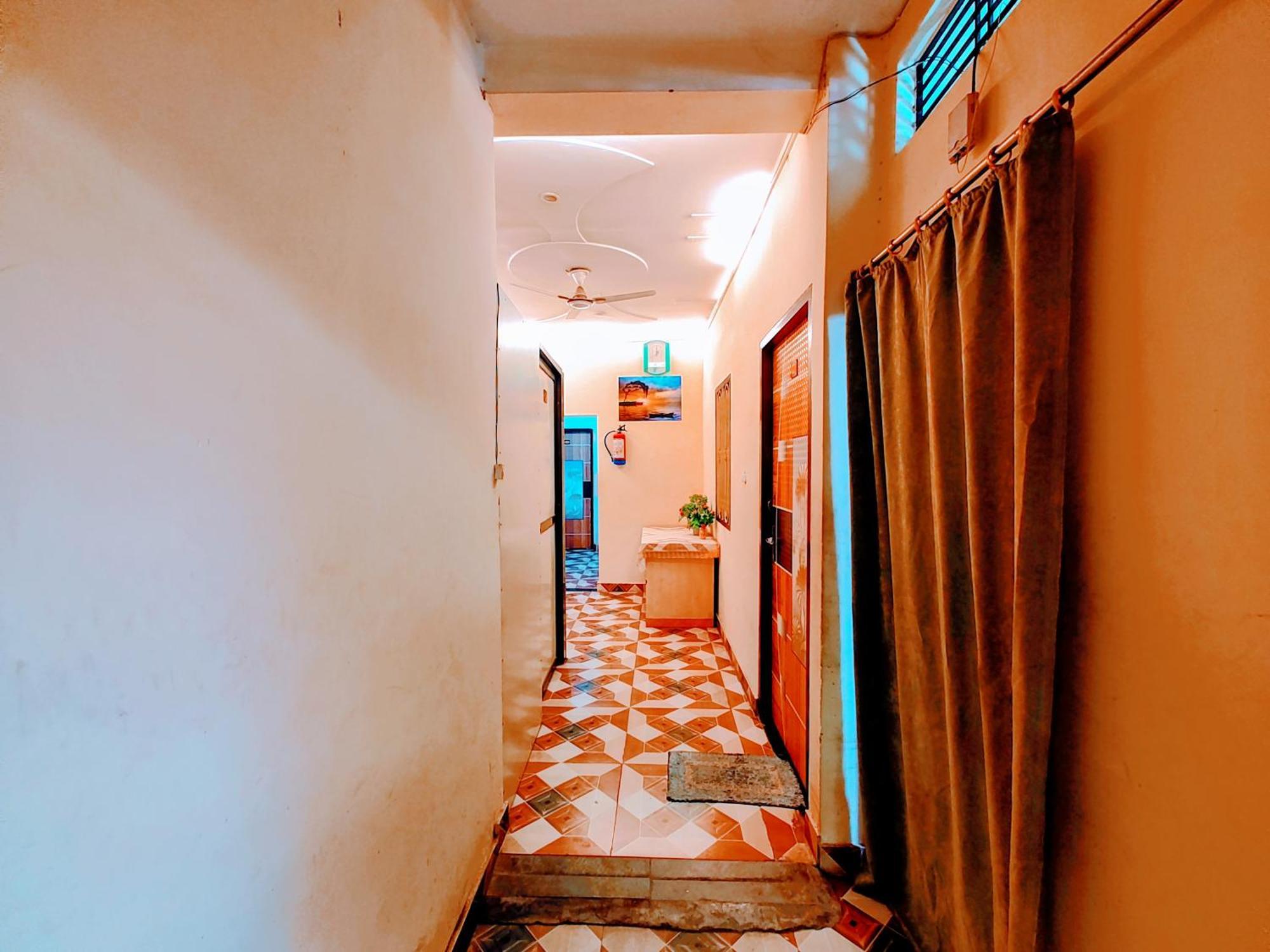 De Costa Palace - Pick And Drop Available Varanasi Luaran gambar