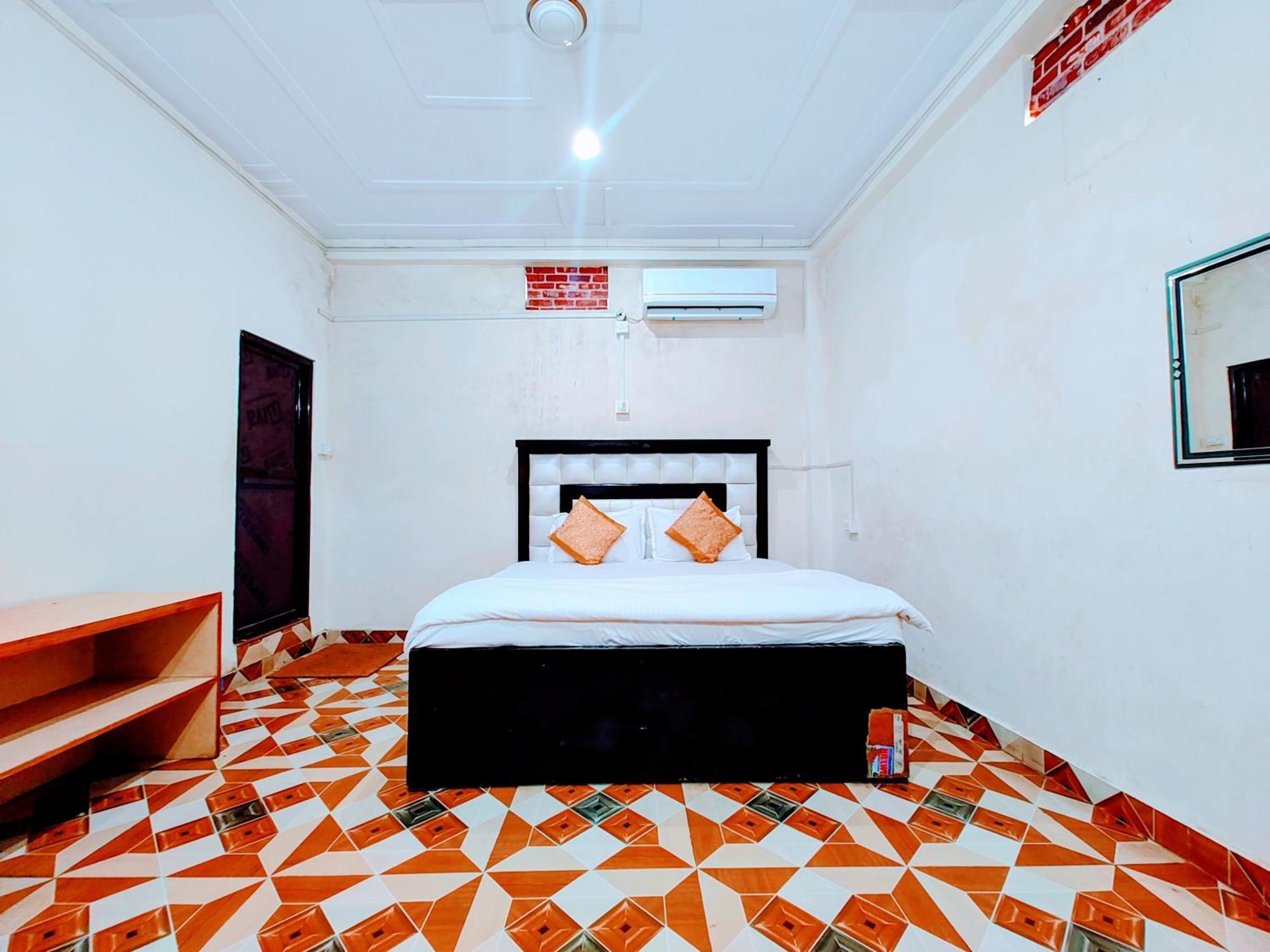De Costa Palace - Pick And Drop Available Varanasi Luaran gambar