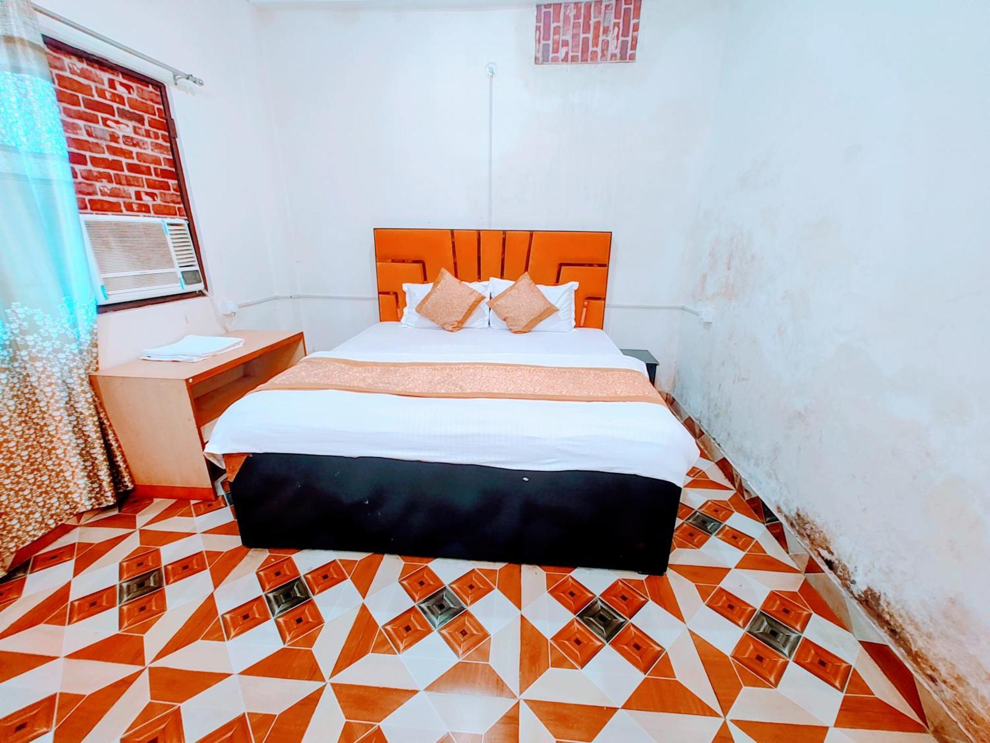 De Costa Palace - Pick And Drop Available Varanasi Luaran gambar
