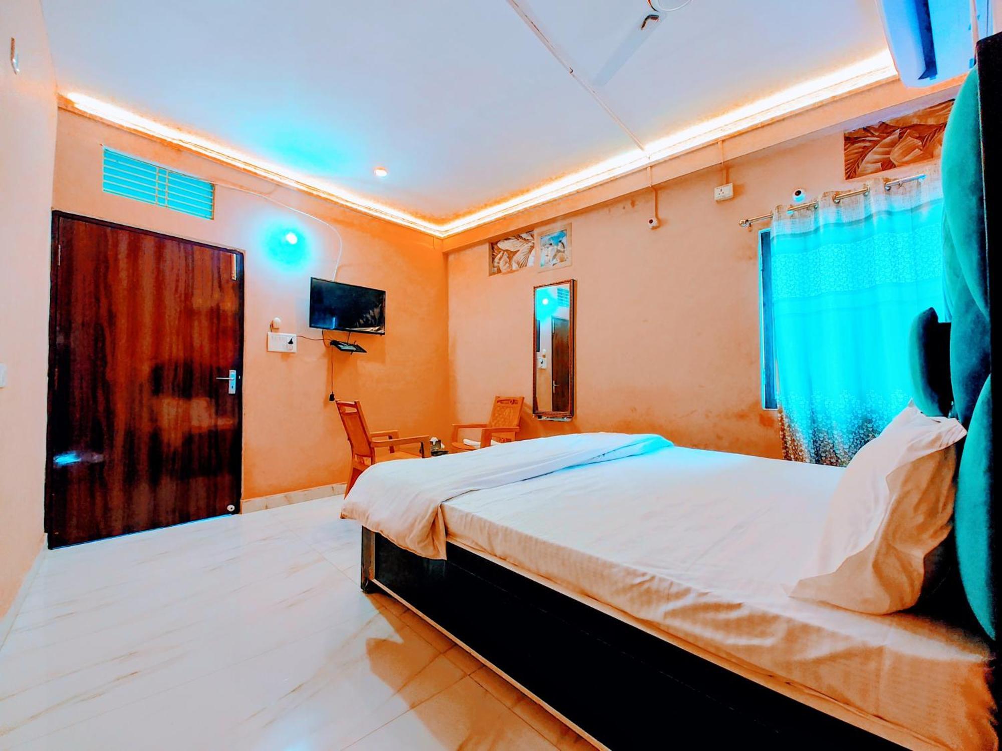 De Costa Palace - Pick And Drop Available Varanasi Luaran gambar