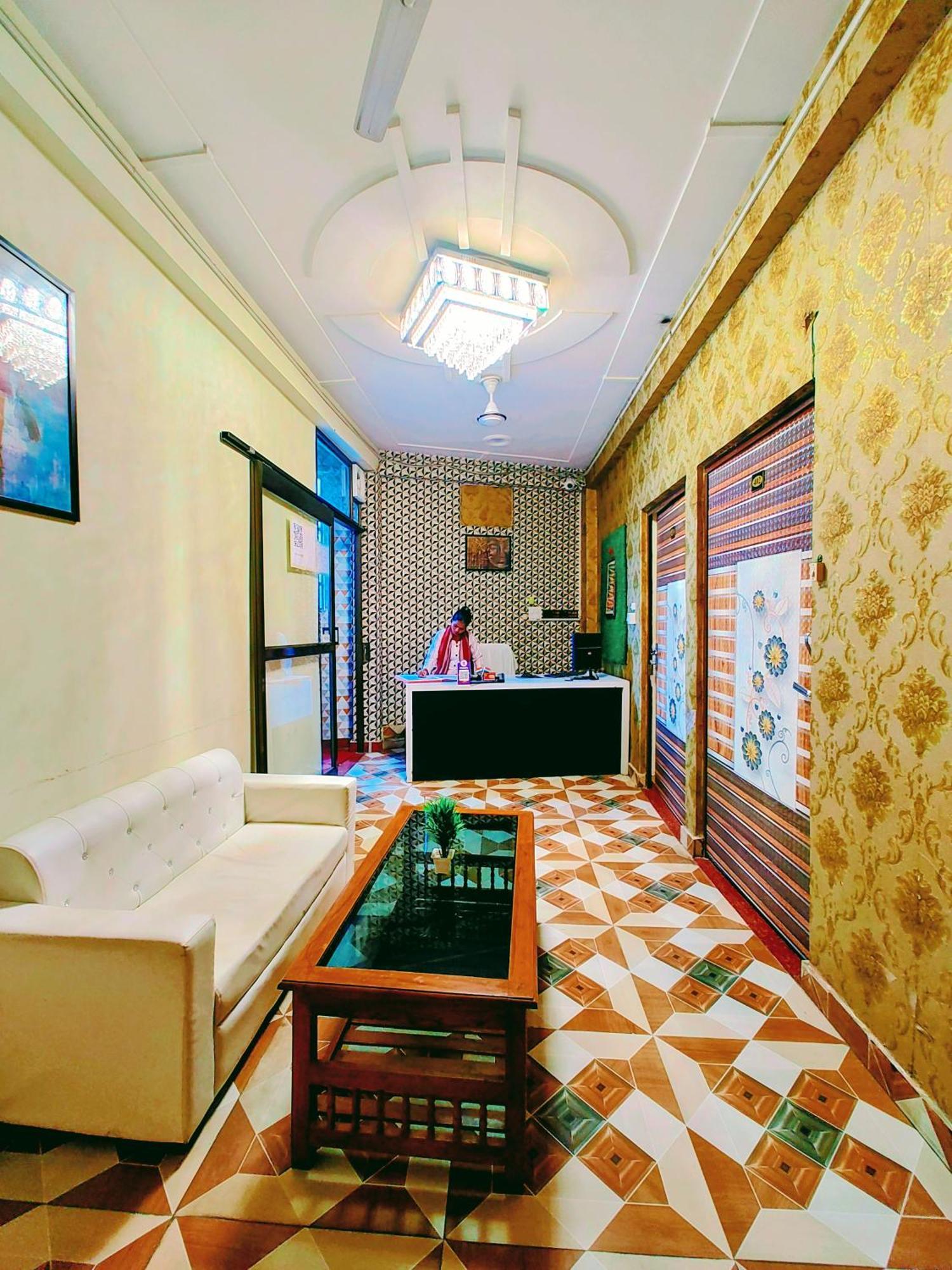 De Costa Palace - Pick And Drop Available Varanasi Luaran gambar